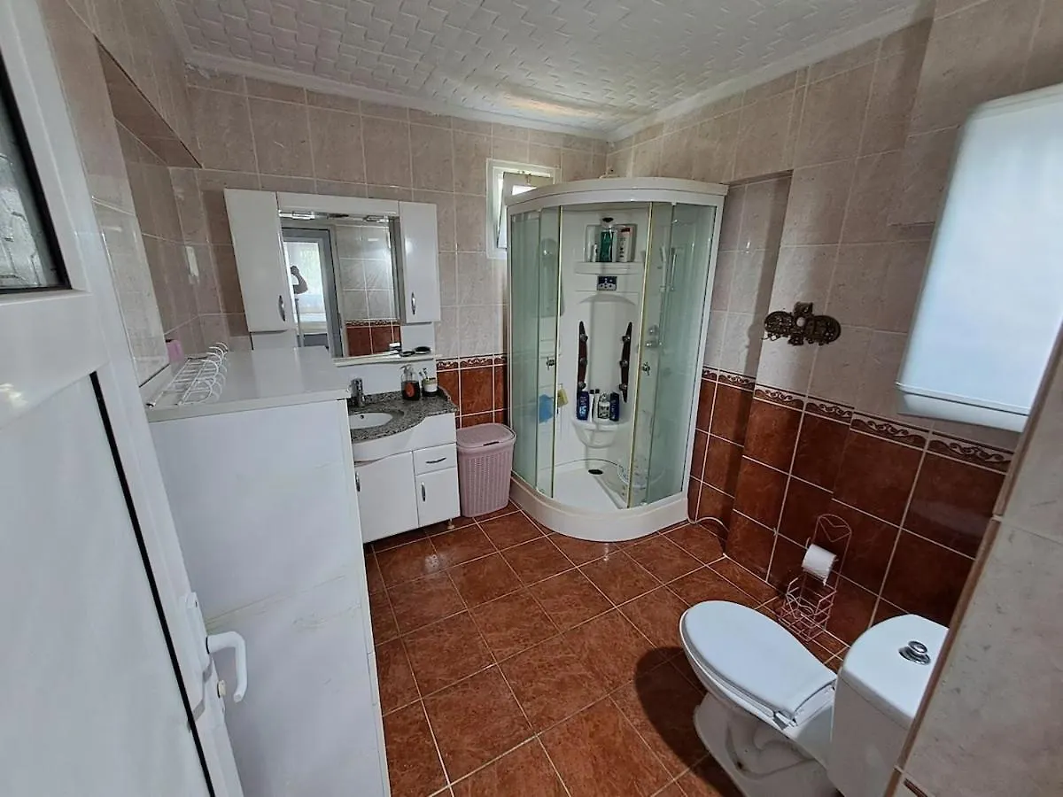 Kusadasi Deniz Yildizi Sitesi Havuzlu Villa