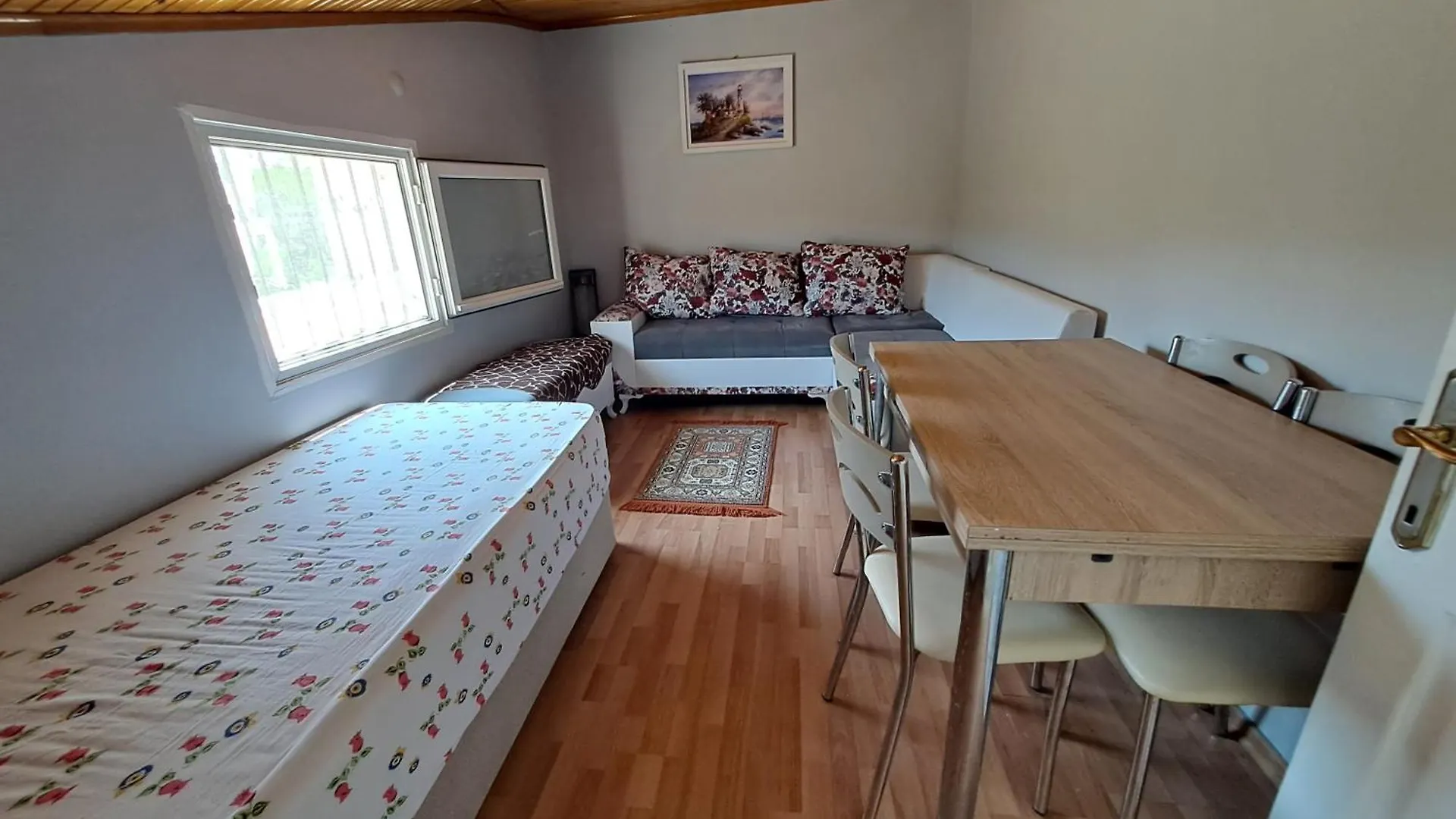 Villa Kusadasi Deniz Yildizi Sitesi Havuzlu