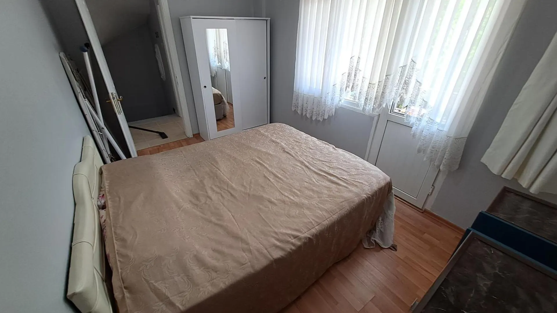 Villa Kusadasi Deniz Yildizi Sitesi Havuzlu