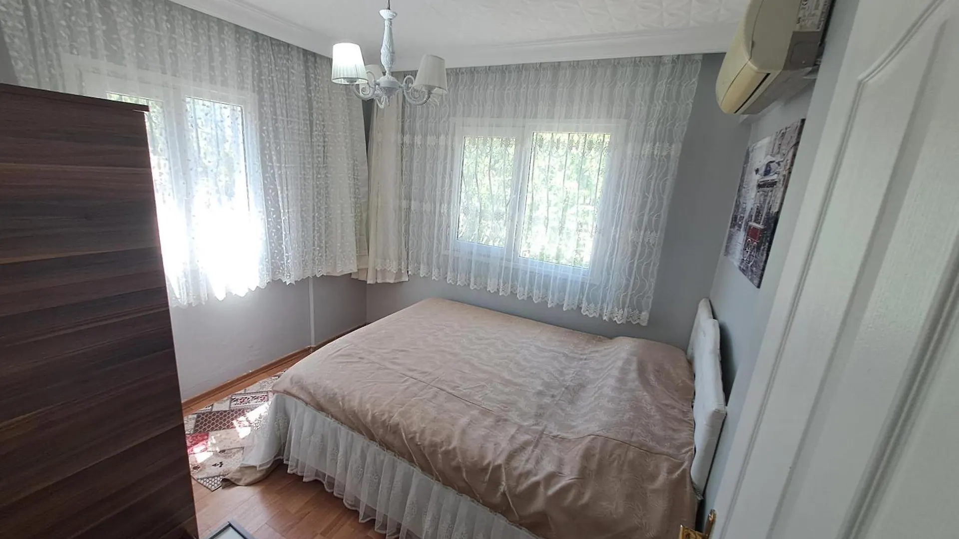 Villa Kusadasi Deniz Yildizi Sitesi Havuzlu